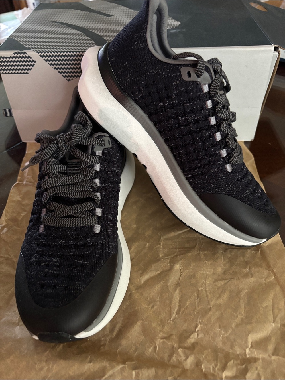 NEW with box womens Rabbit shoe size 7.5.  Premium athletic running shoe
